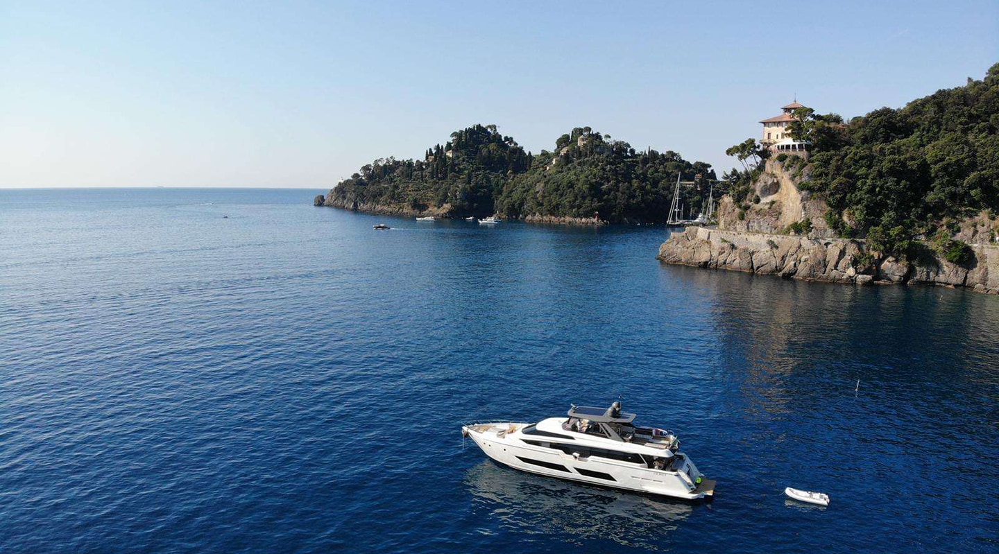 E3 Anchored