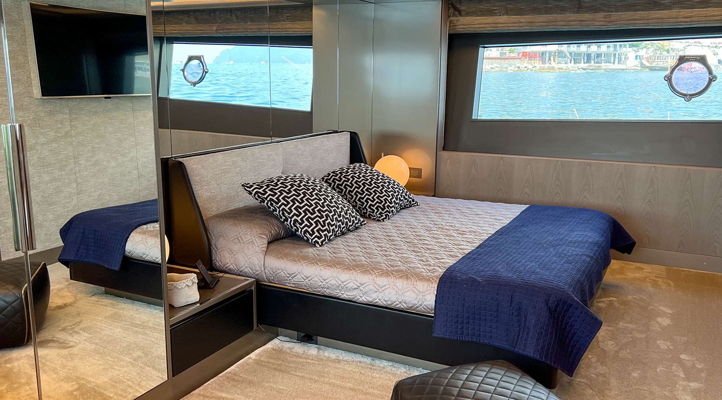 E3 Double cabin