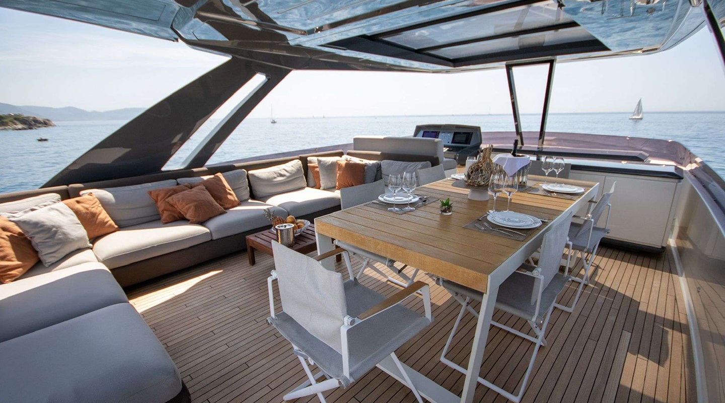 E3 Flybridge