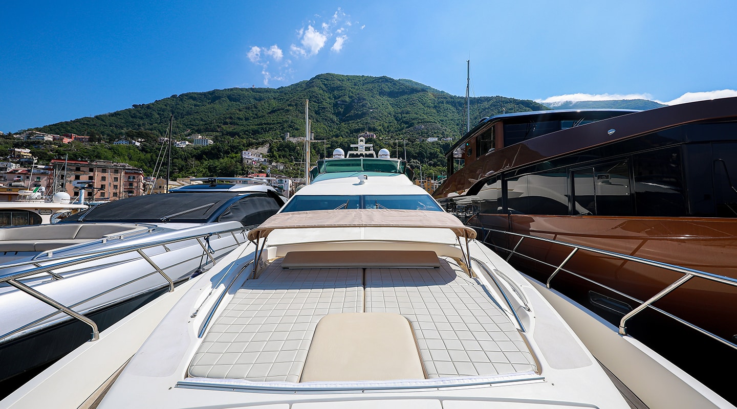 FOR EVER ROSANNA Bow deck