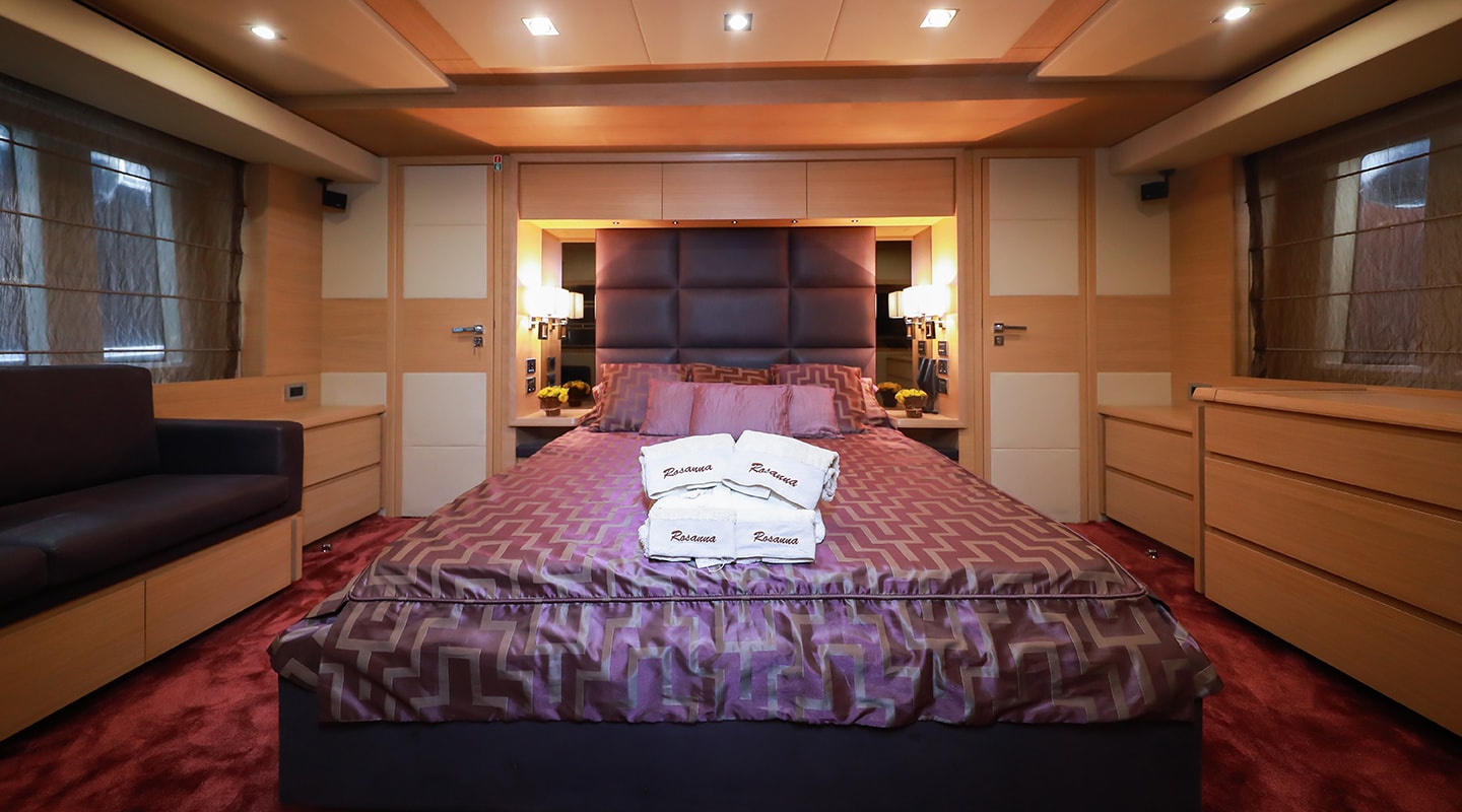 FOR EVER ROSANNA Master cabin