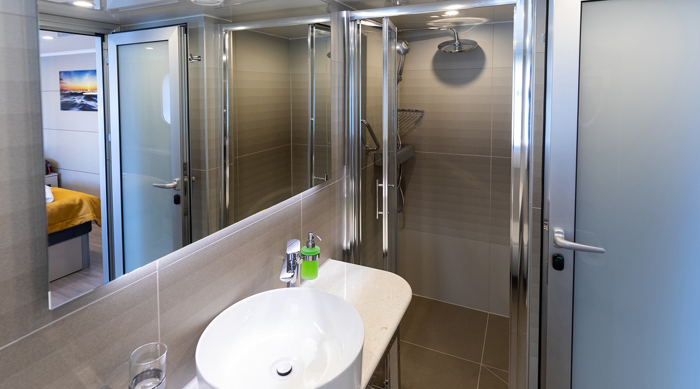 FREEDOM Bathroom
