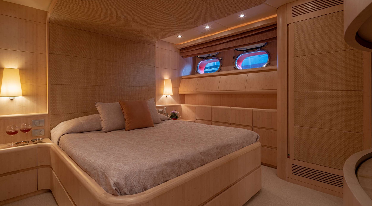 GLAROS Double cabin