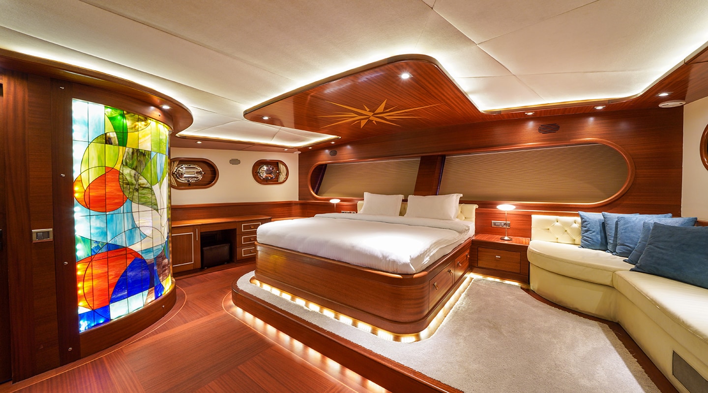 LA BELLA VITA Master cabin
