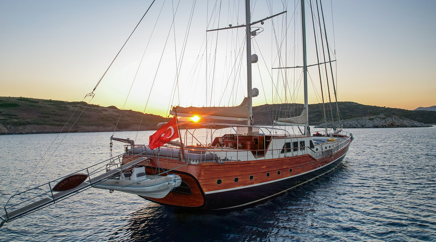 LA BELLA VITA Sunset