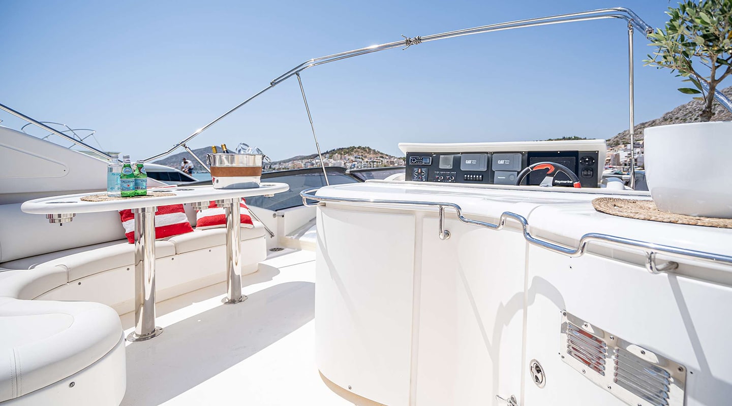 LADY L Flybridge