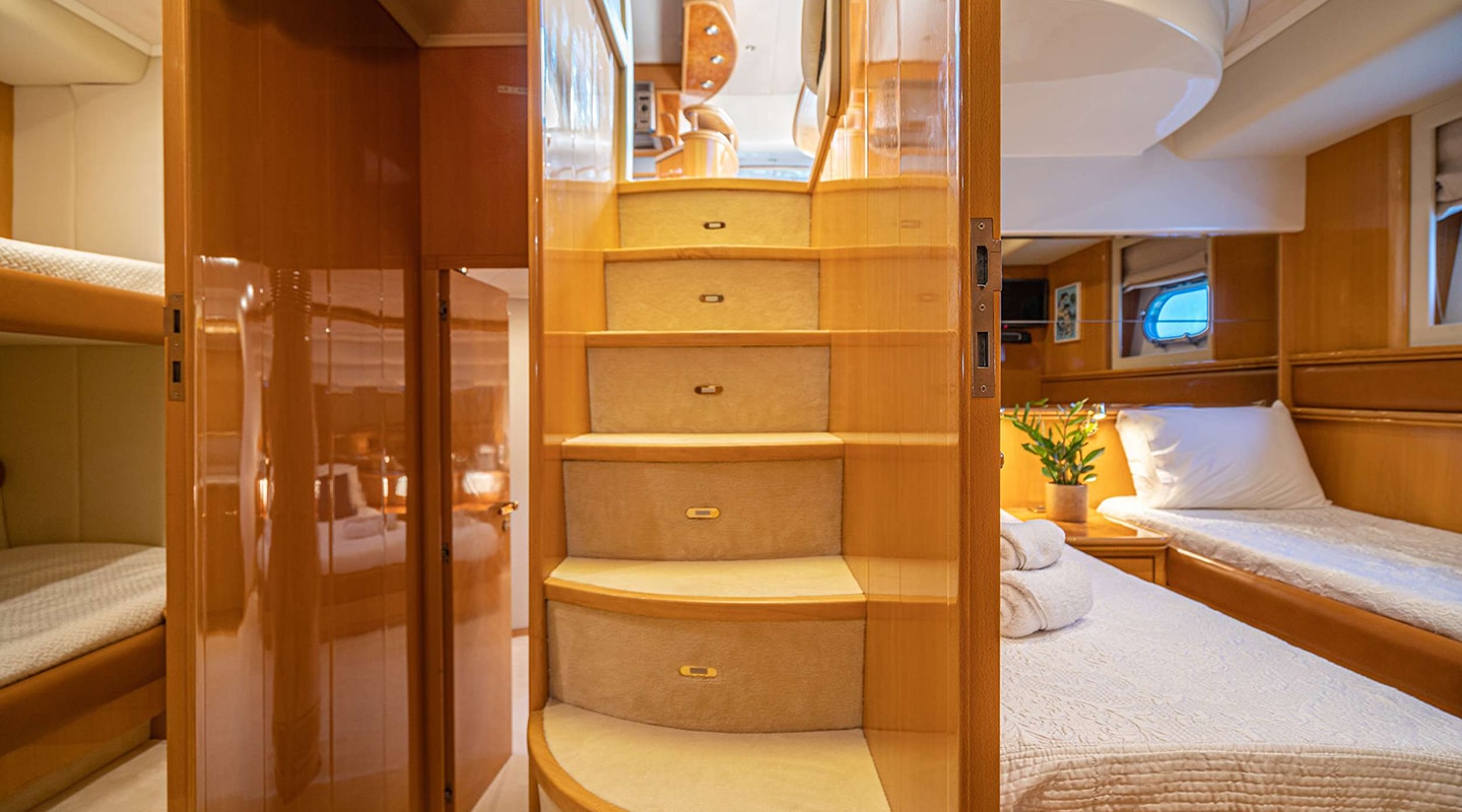LADY L Staircase