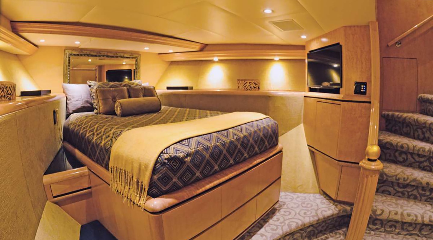 LADY SHARON GALE Double cabin