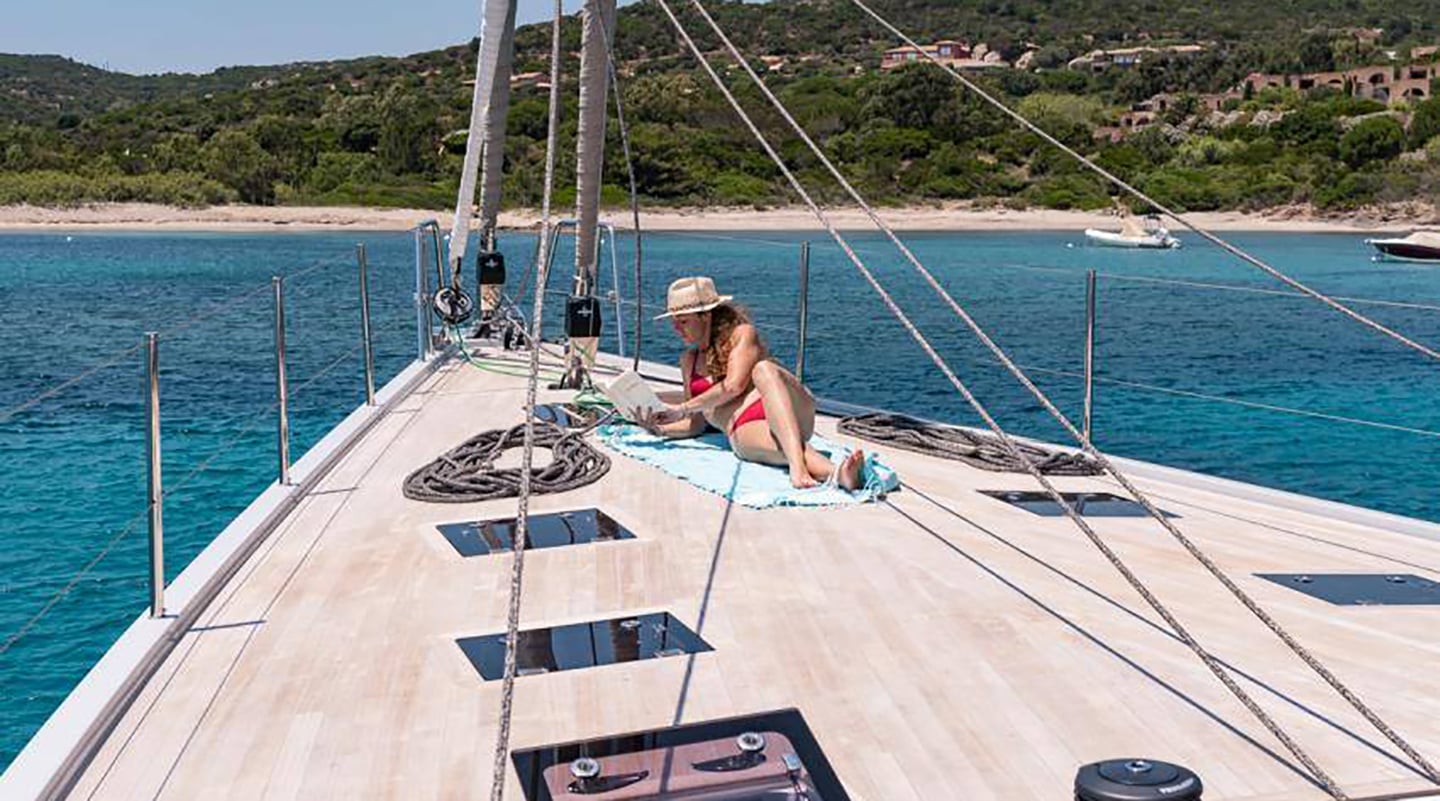 NEYINA Bow deck