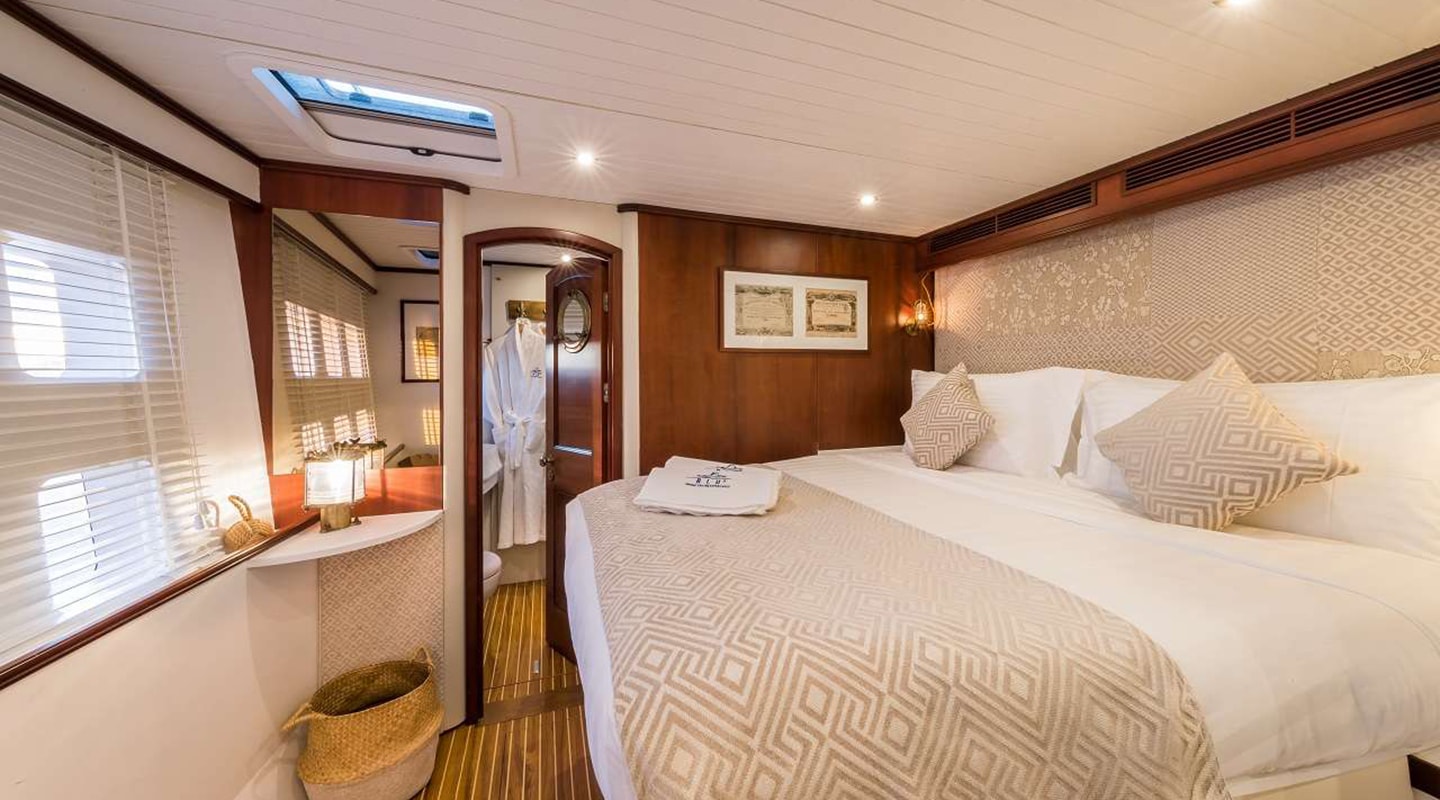 OMBRE BLU3 Double cabin