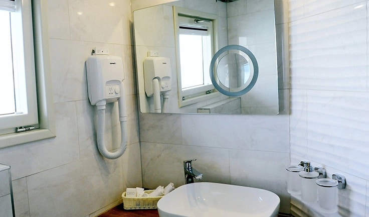 RIVA Bathroom