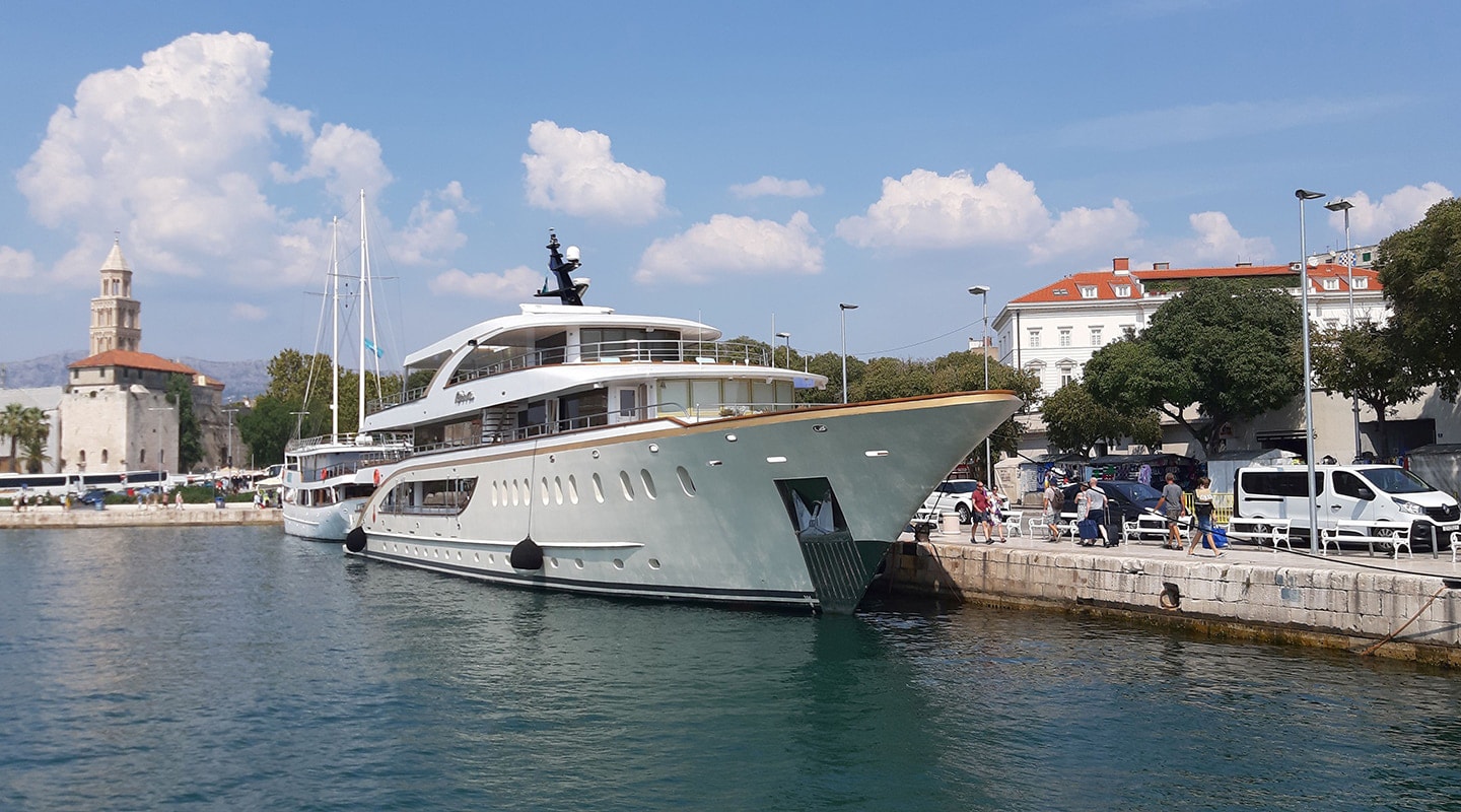 RIVA In Port