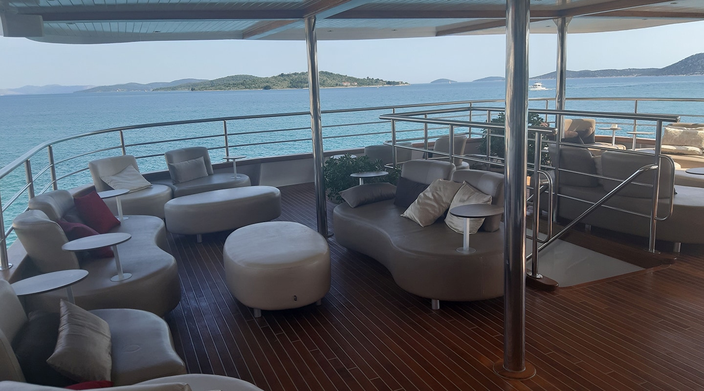 RIVA Lounge area