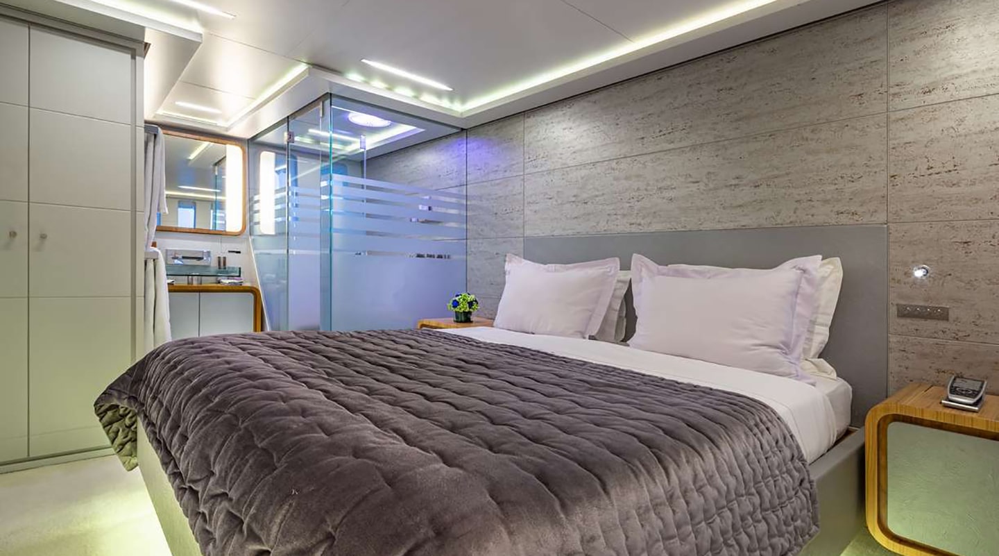 SEA WOLF Double cabin