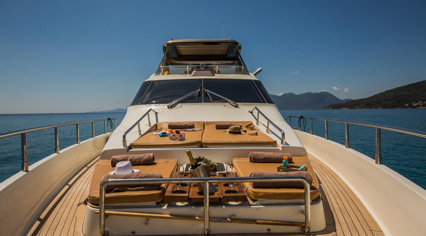 ULISSE Bow deck