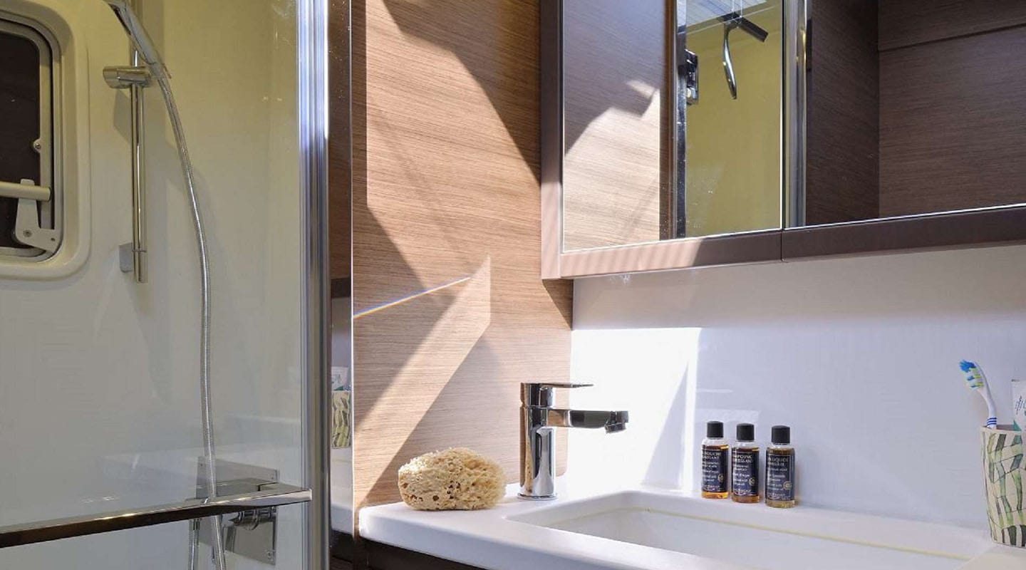 VIGILANT 2 Bathroom