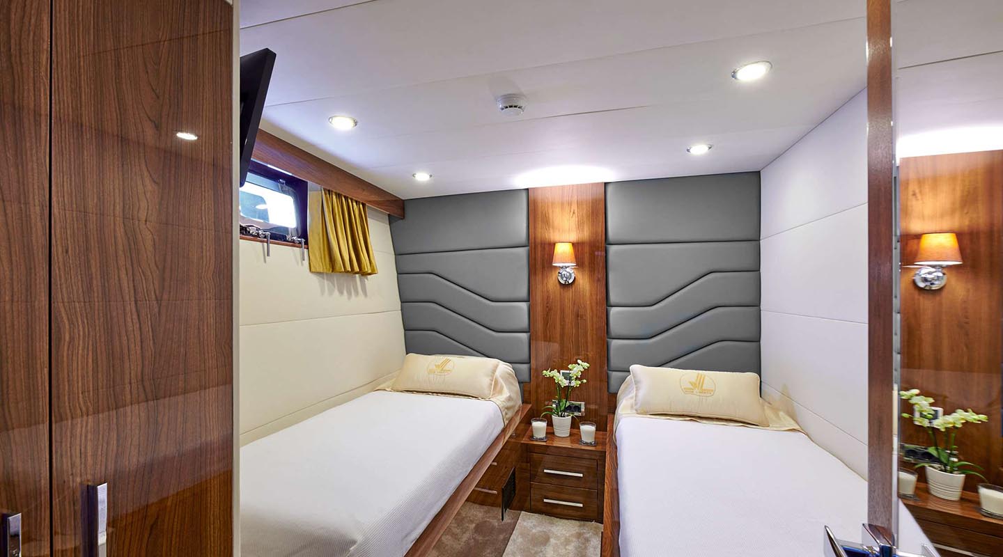 WIDE LIBERTY Twin cabin