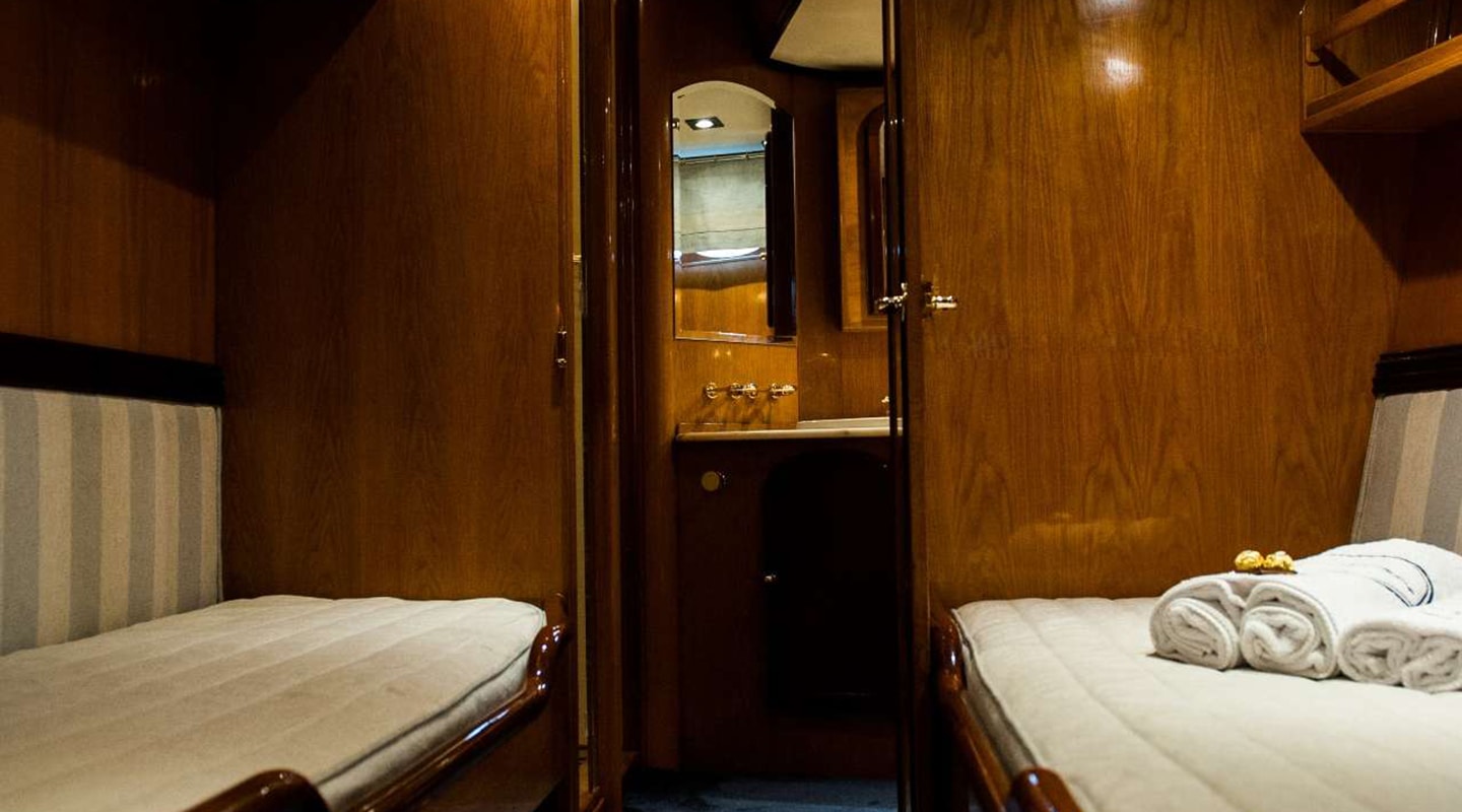 WIND OF CHANGE Twin cabin