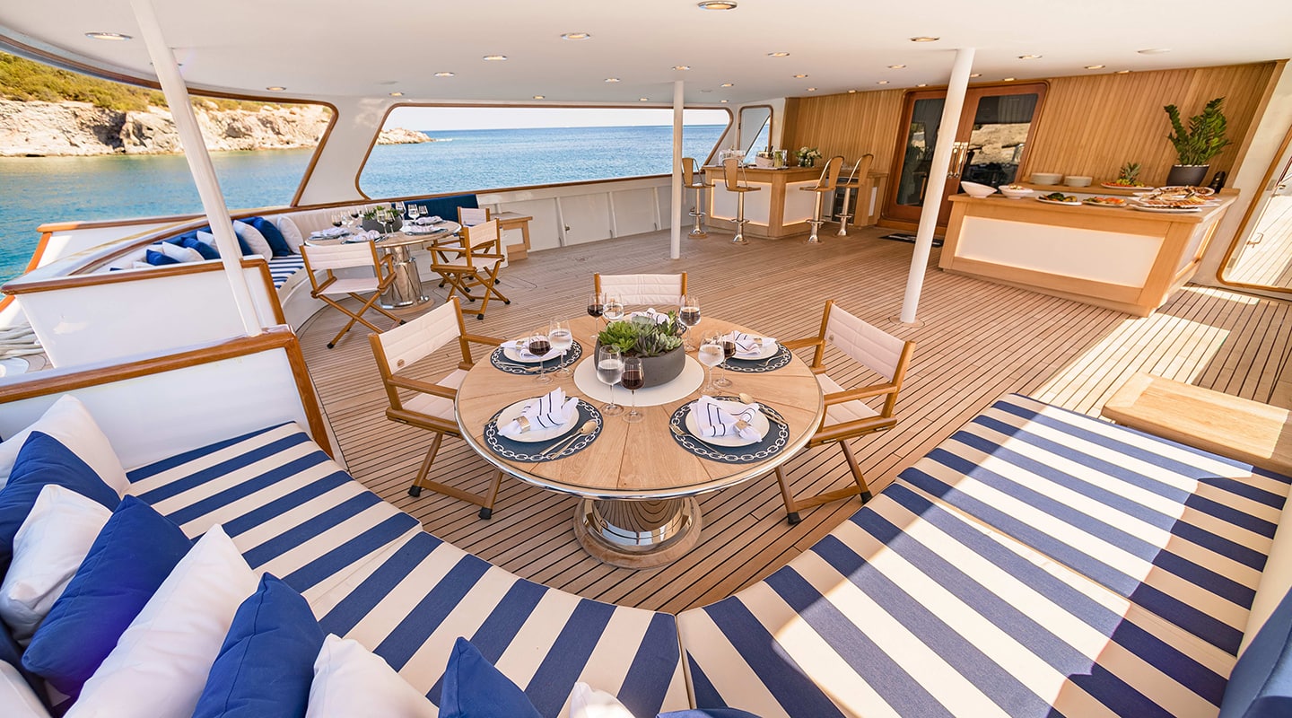 WIND OF FORTUNE Aft deck