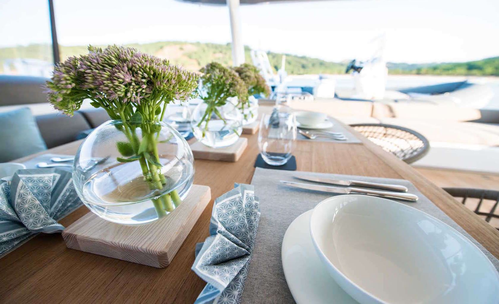 JOY Table decoration