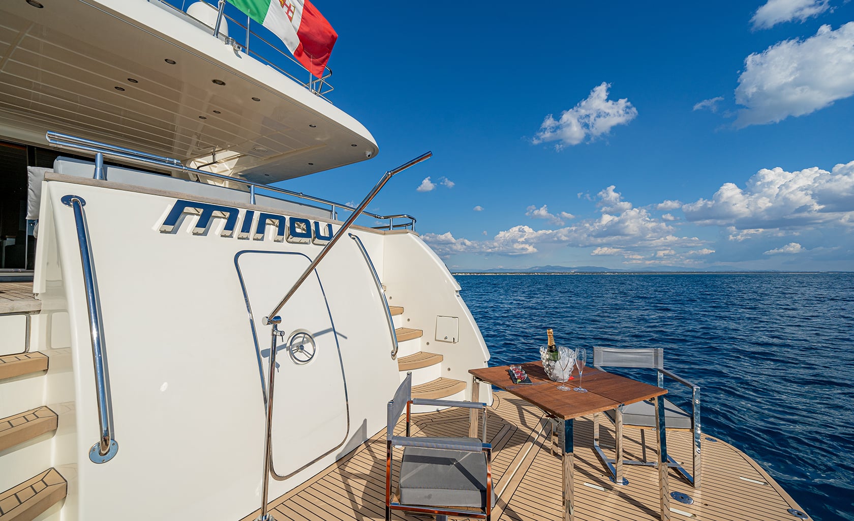 MINOU Swim platform