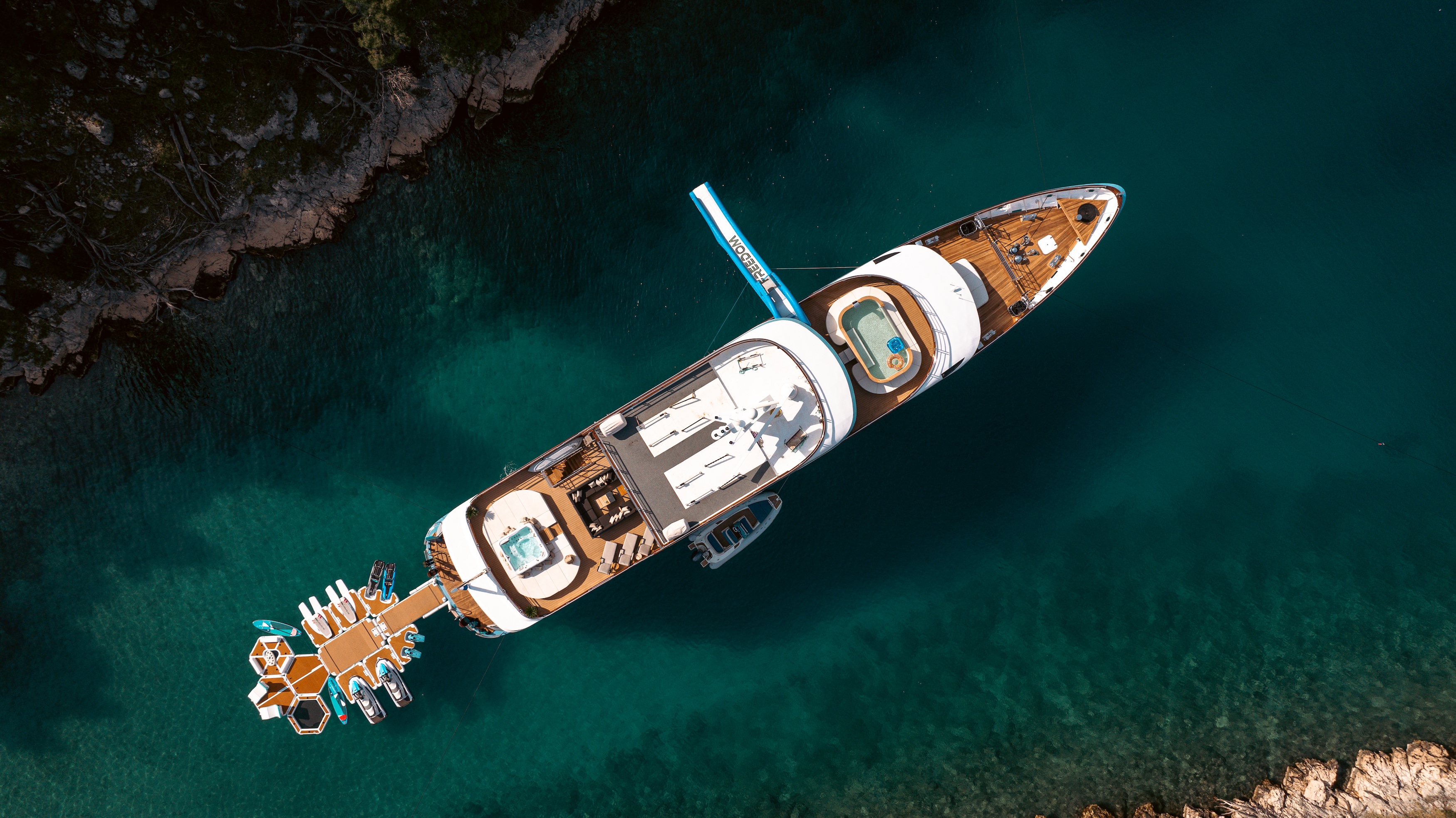 motor yacht