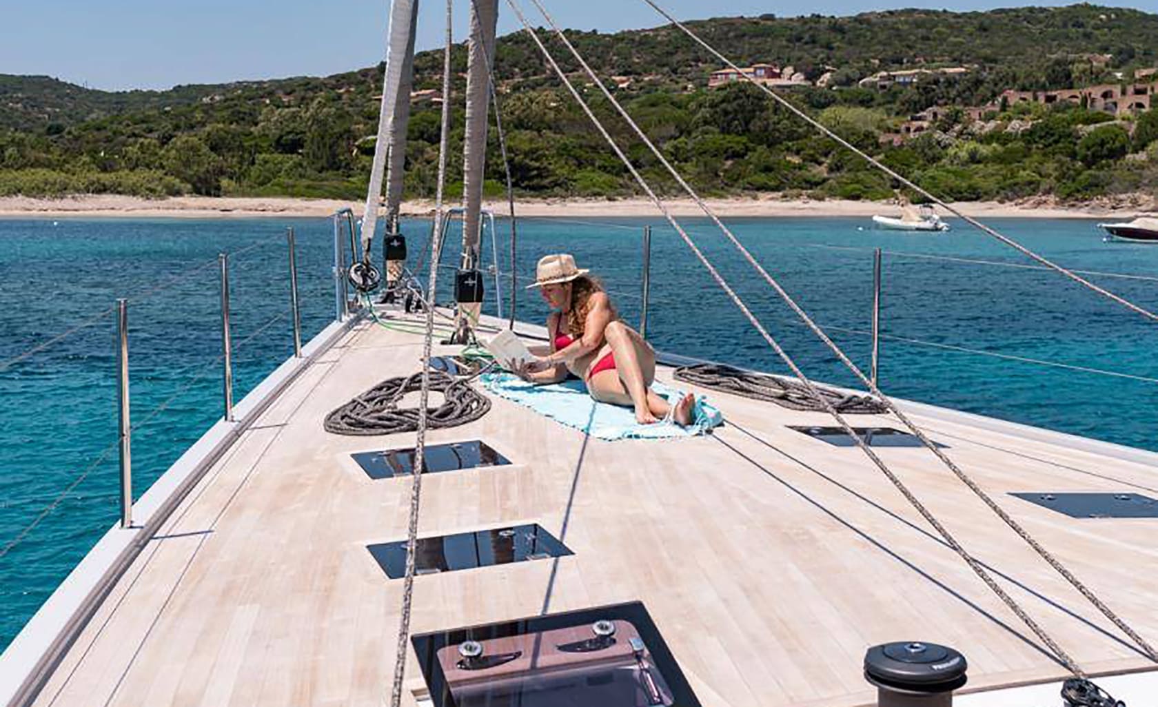 NEYINA Bow deck