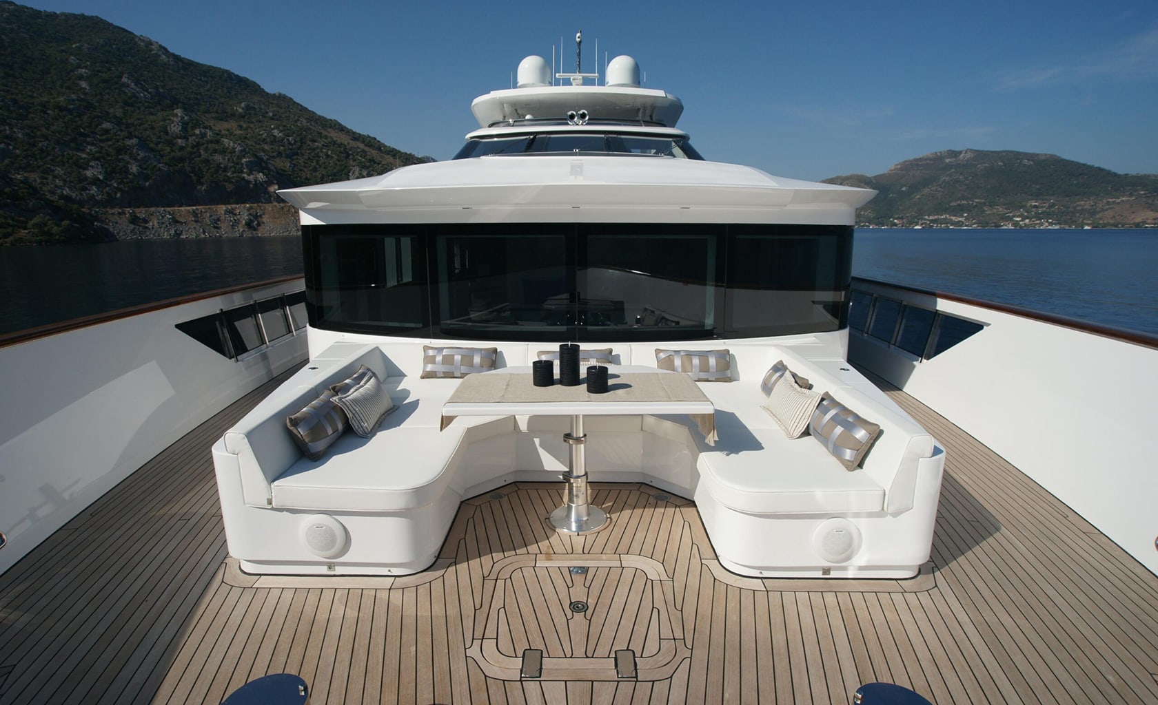 REM Bow deck