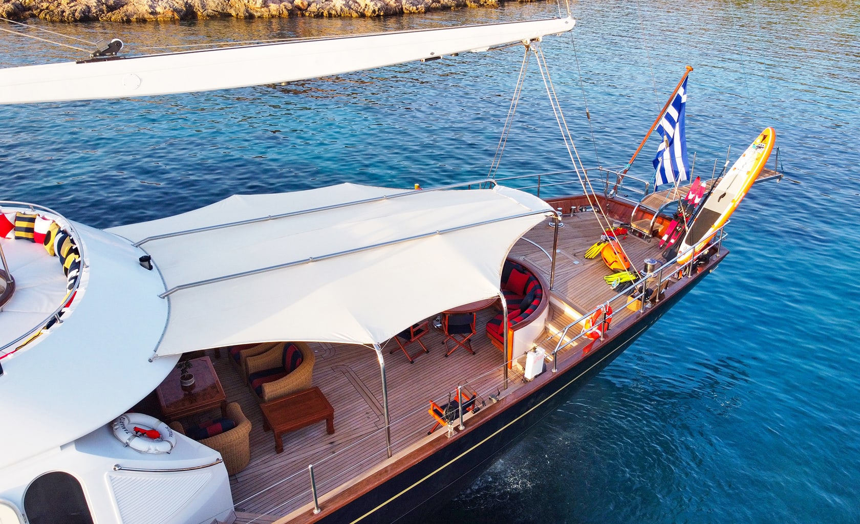 TAMARITA Aft deck