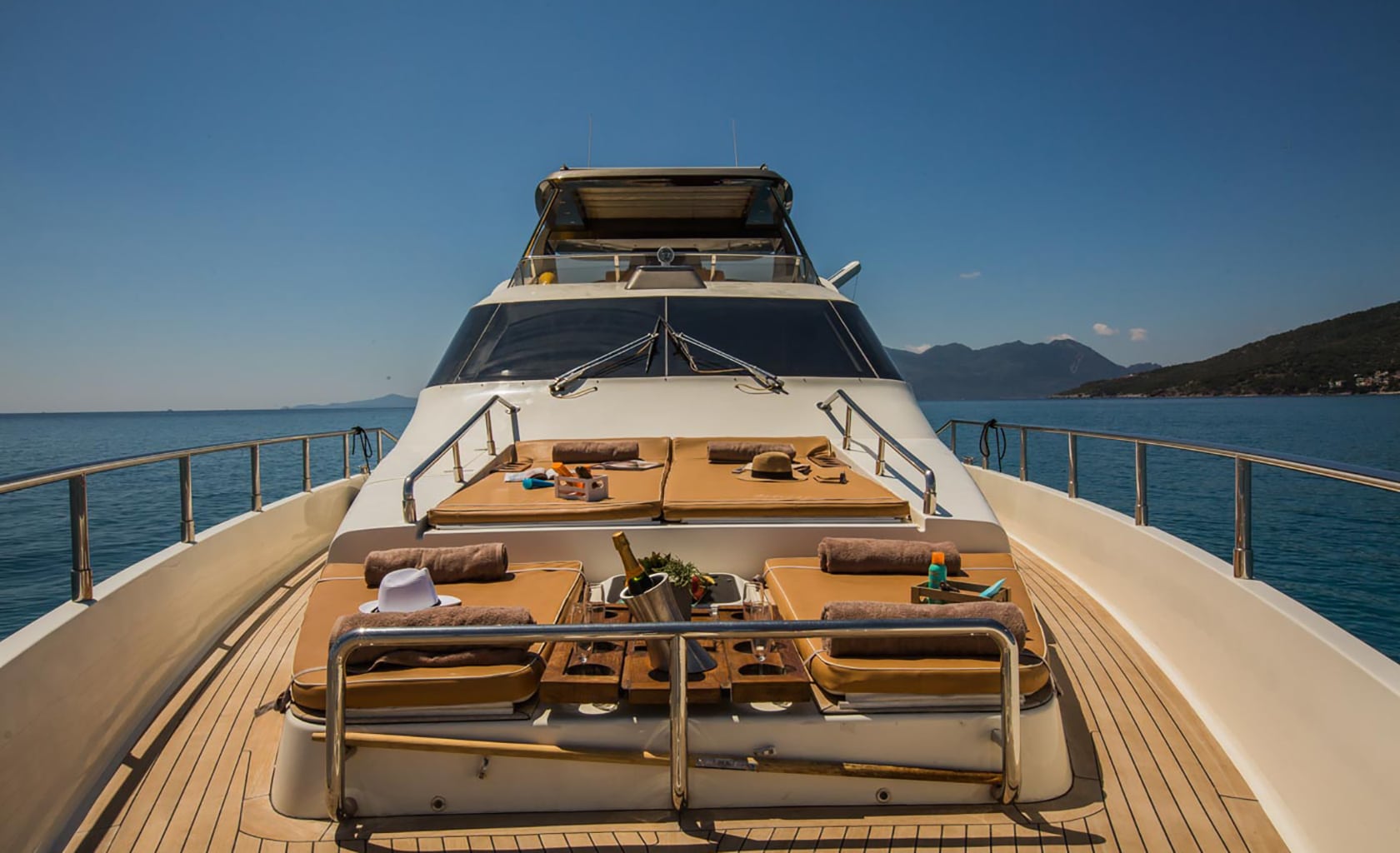 ULISSE Bow deck