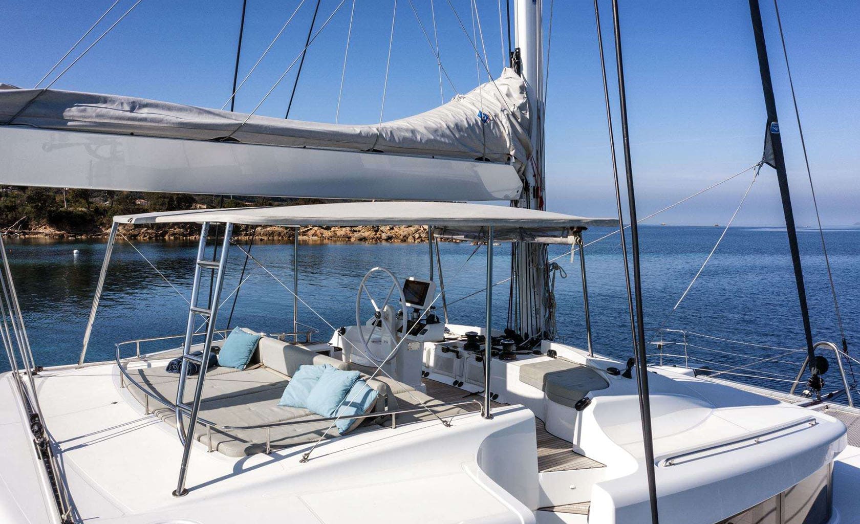 VIGILANT 2 Flybridge