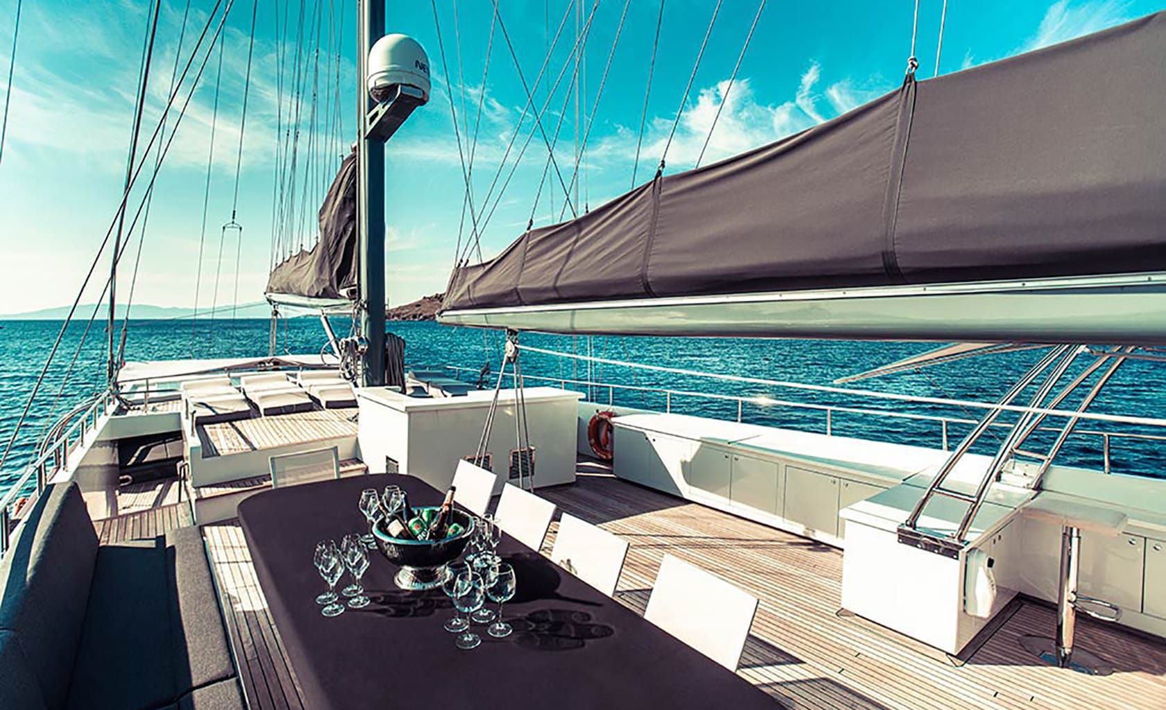 VIRTUOSO Flybridge