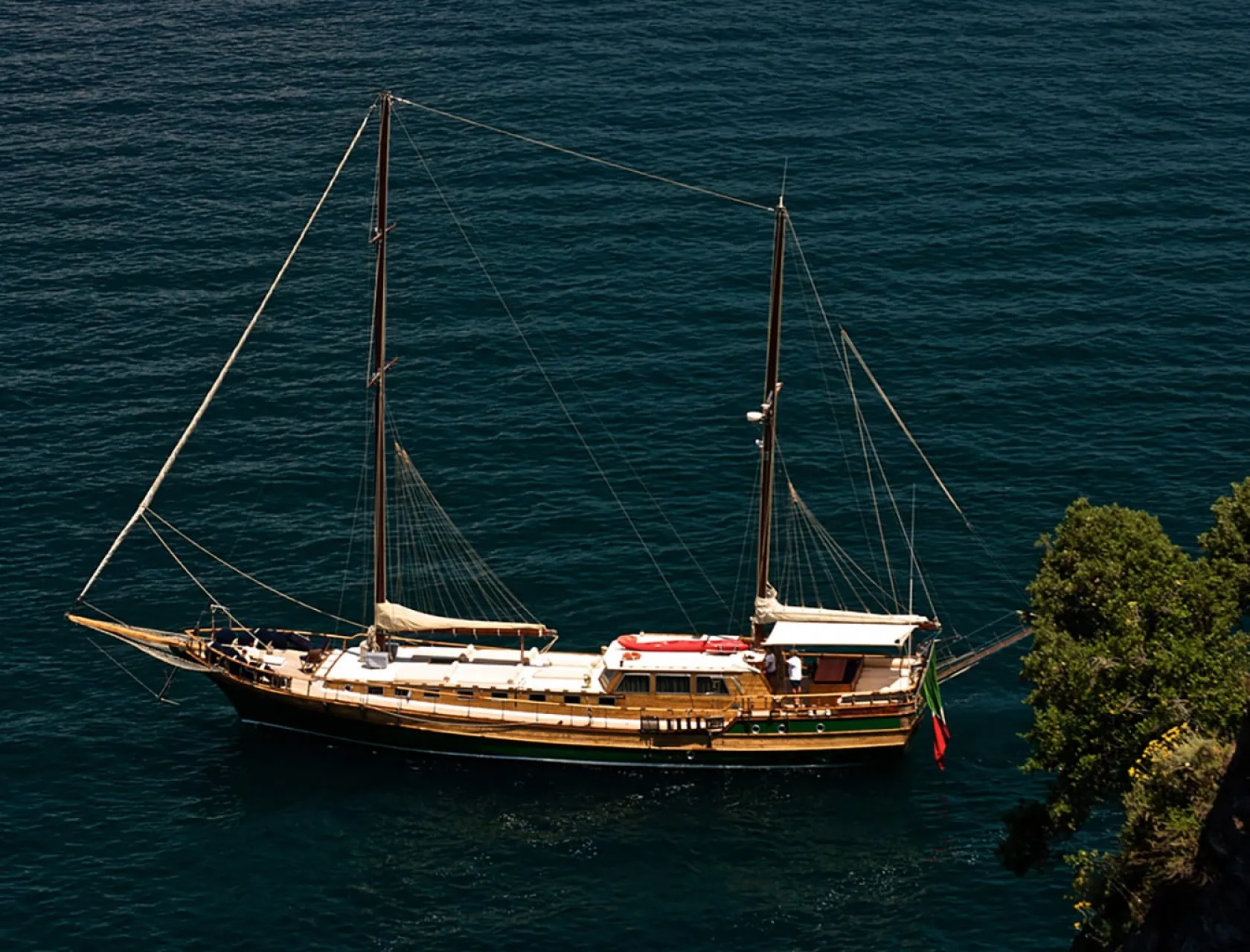 MARIA GIOVANNA Anchored