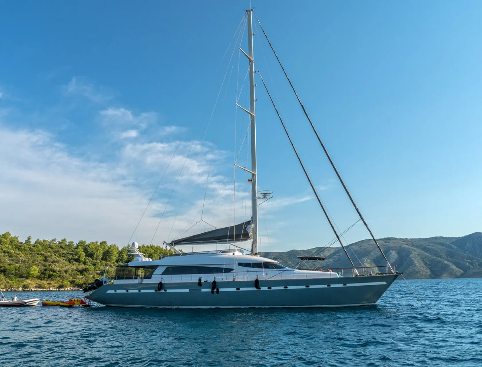 SAN LIMI Anchored