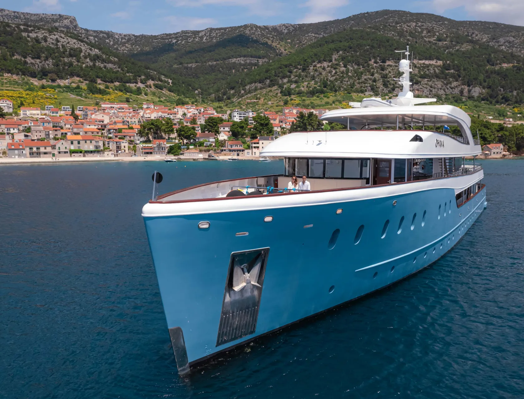 Elevate Your Getaway Luxury Yacht Vacation Beyond Traditional Escapes