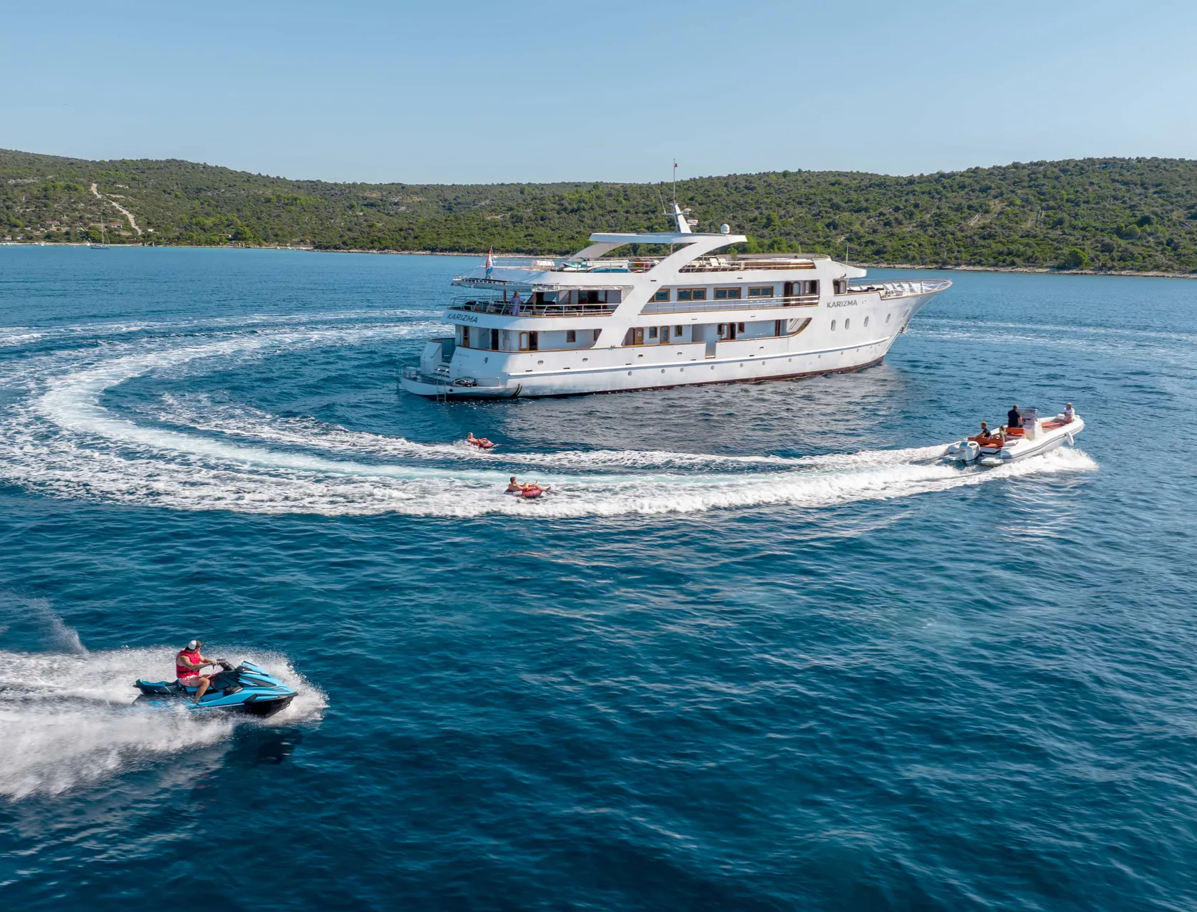 How a Day on a Yacht Charter Looks Like