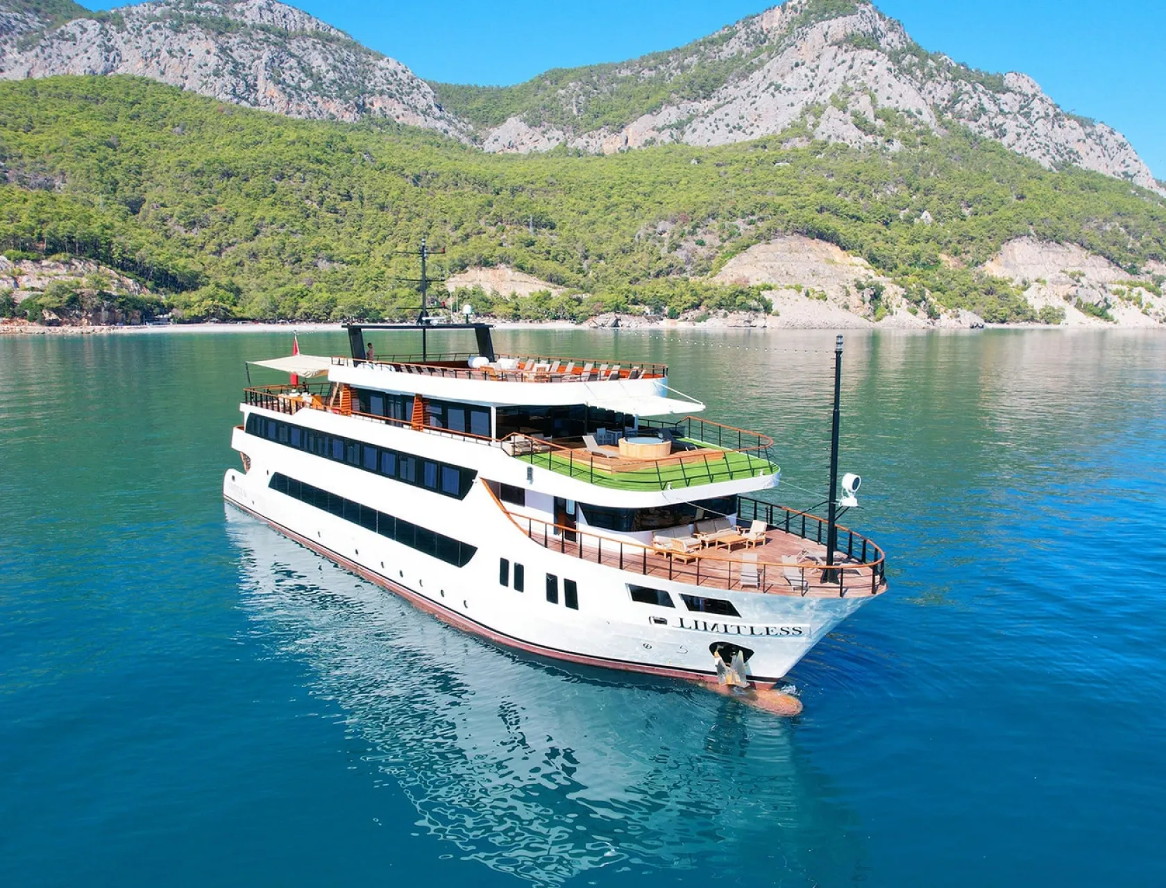 LIMITLESS Anchored
