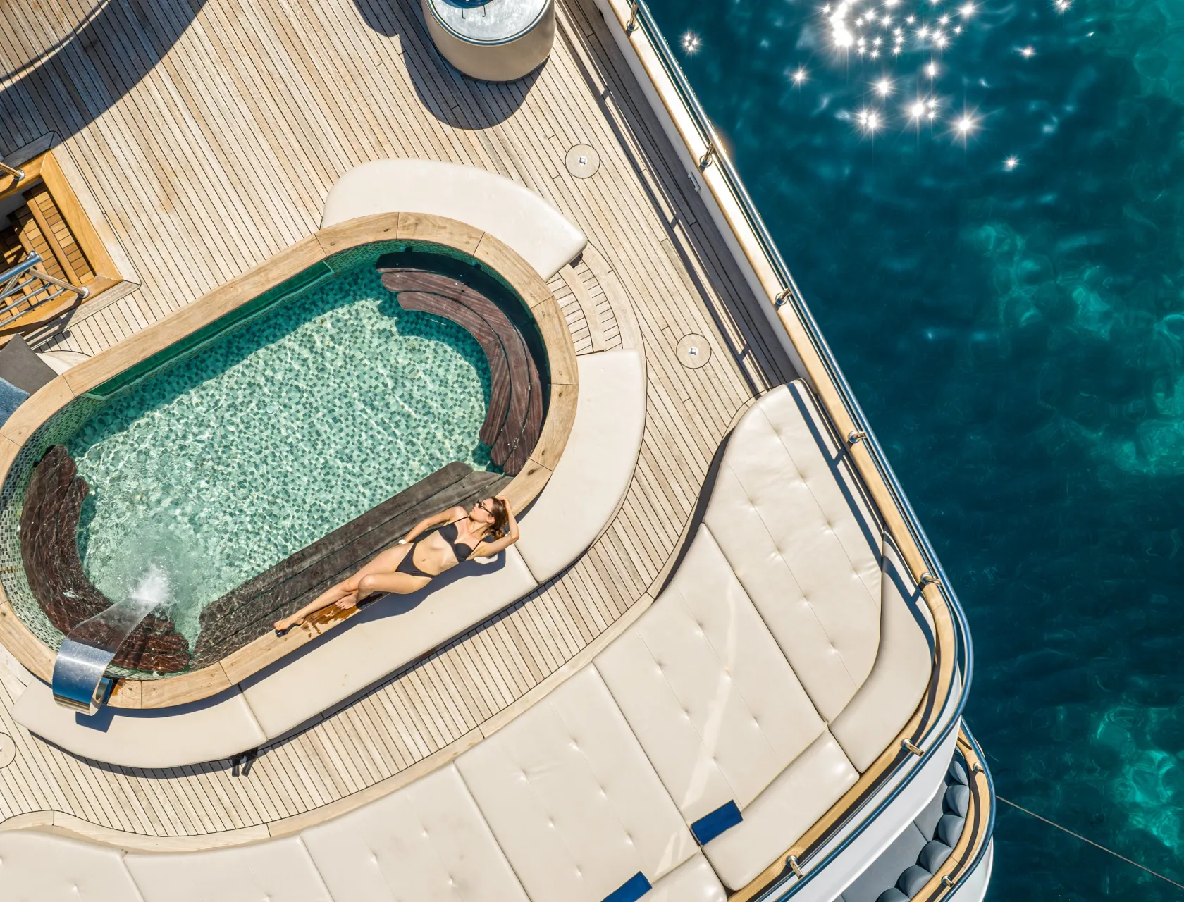Luxury yacht charter