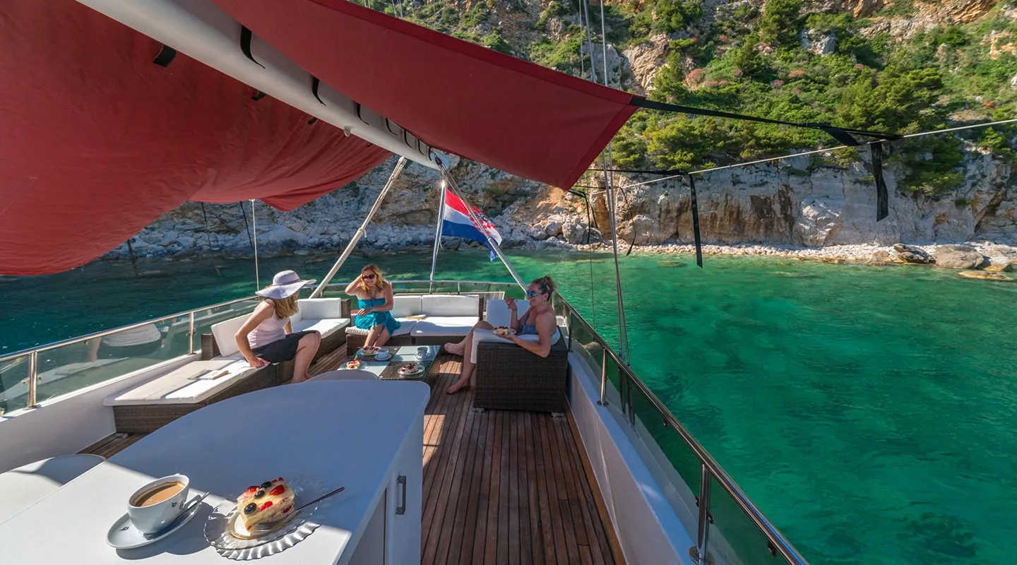 ADRIATIC HOLIDAY Flybridge