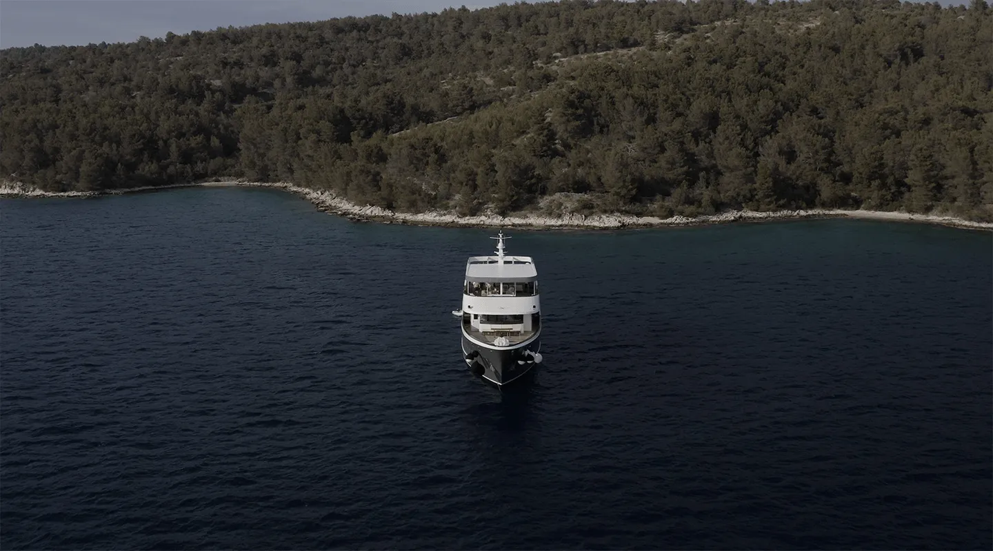 AGAPE ROSE Anchored