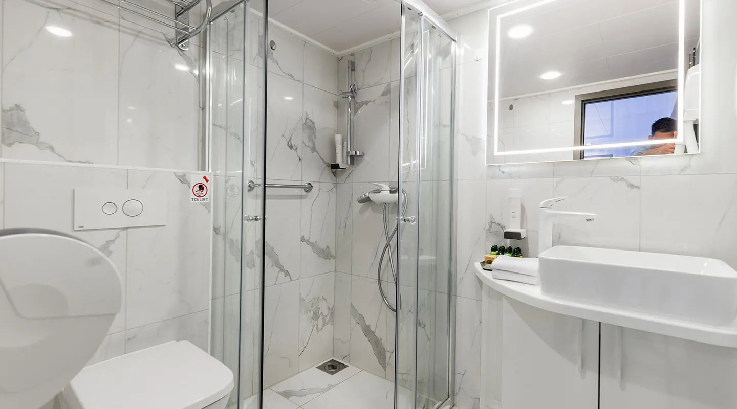 AGAPE ROSE Bathroom