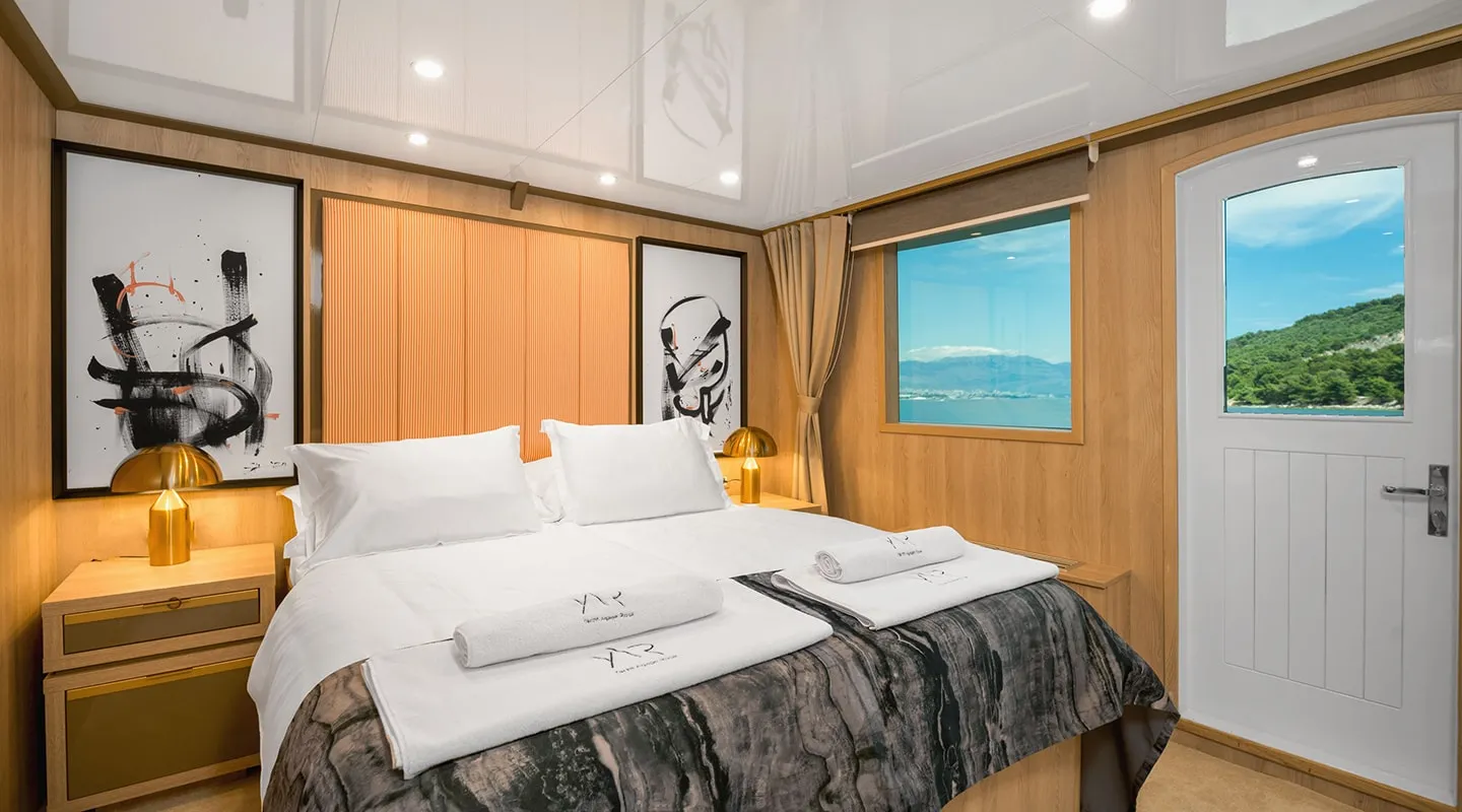 AGAPE ROSE Double cabin