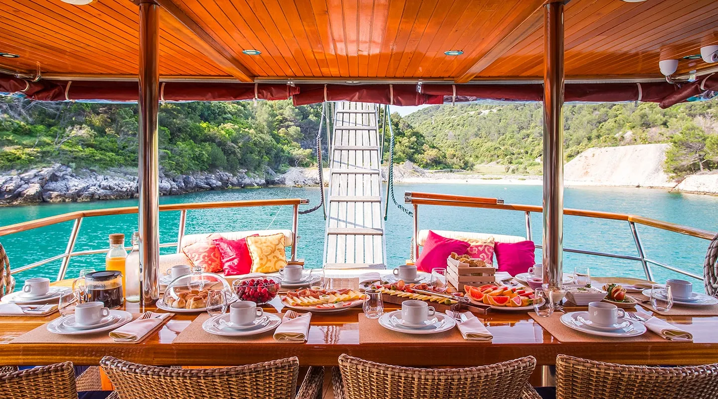 ALTAIR Dining area on Aft deck