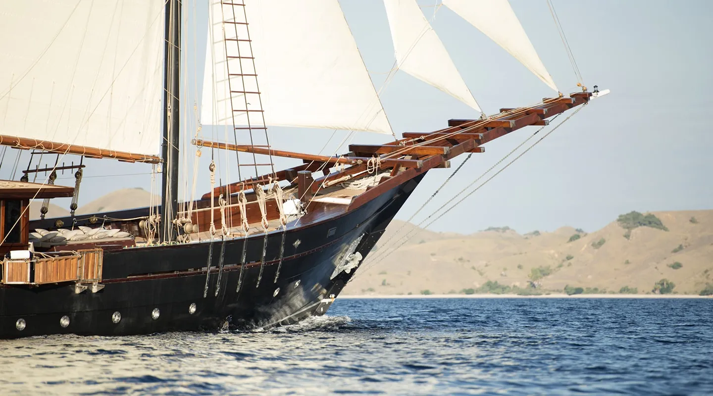 AMANDIRA Sailing