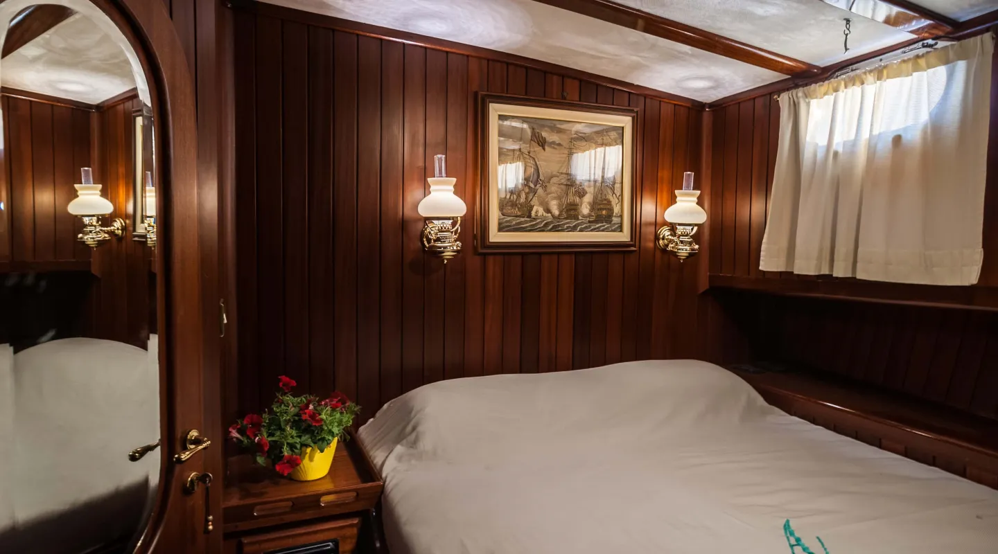 ANGELIQUE Double cabin