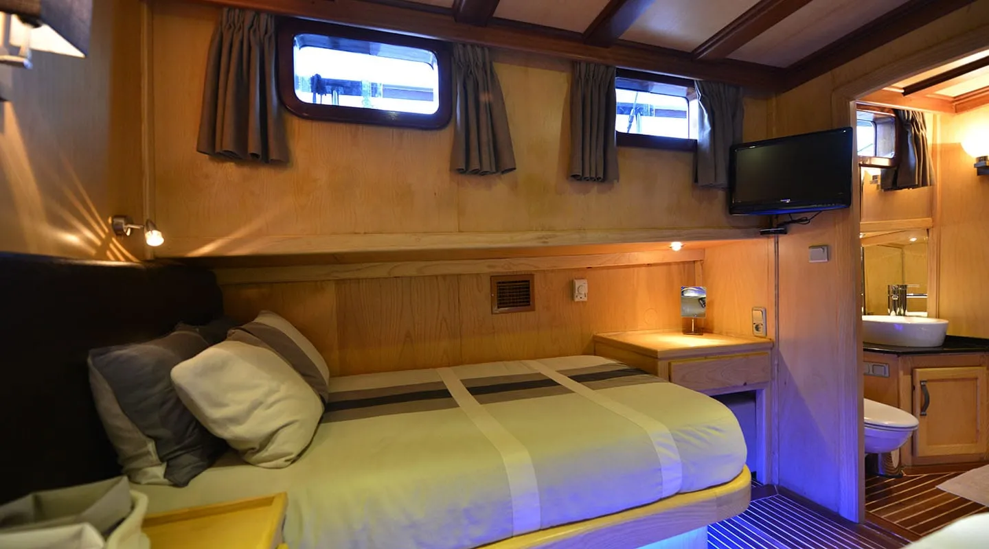 DERIN DENIZ Double cabin