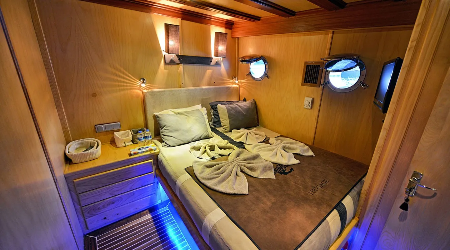 DERIN DENIZ Double cabin