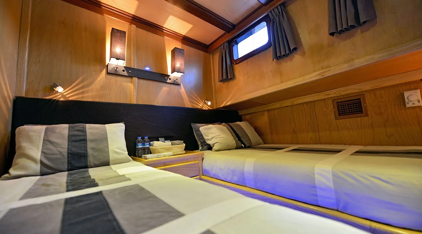 DERIN DENIZ Twin cabin