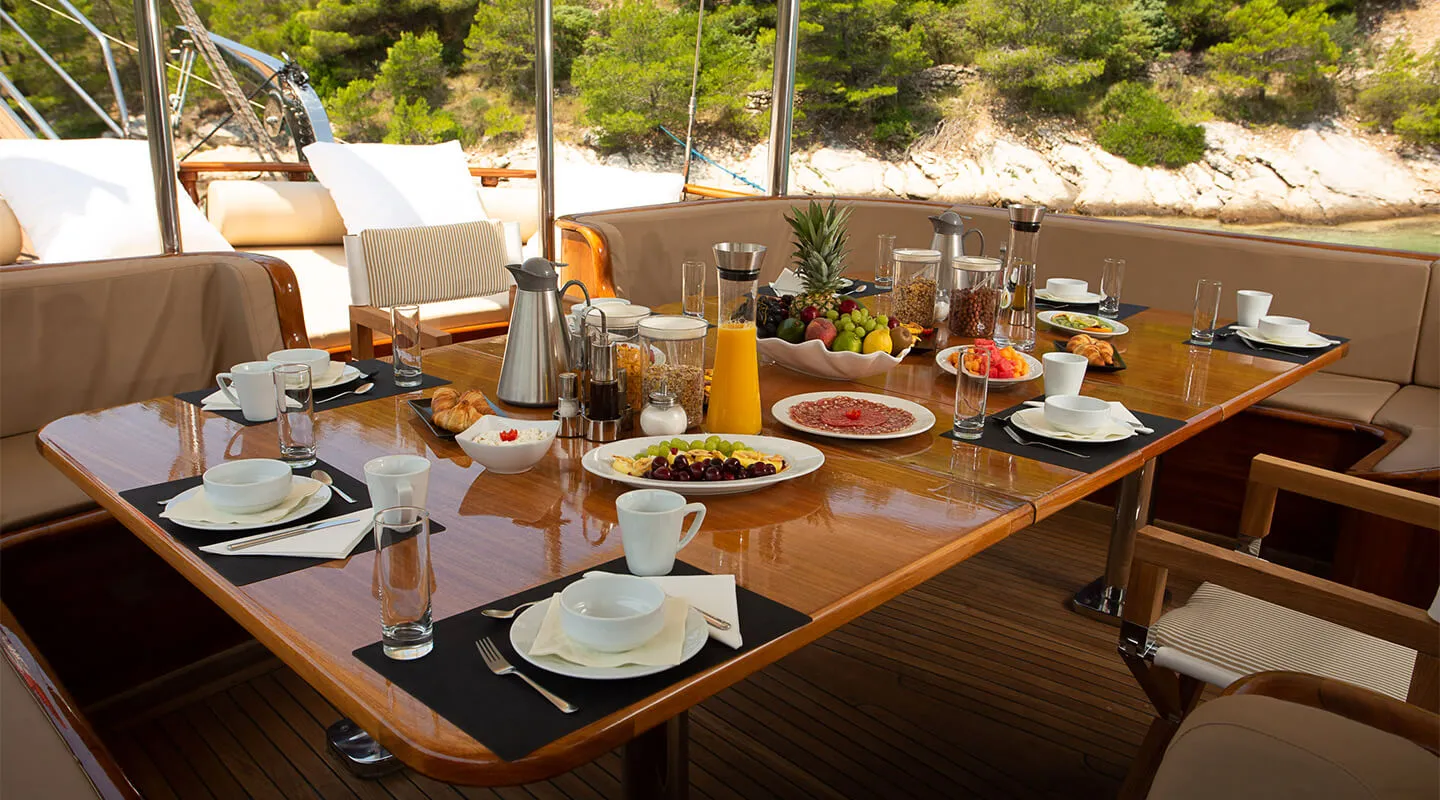 DOLCE VITA Dining area on Aft deck