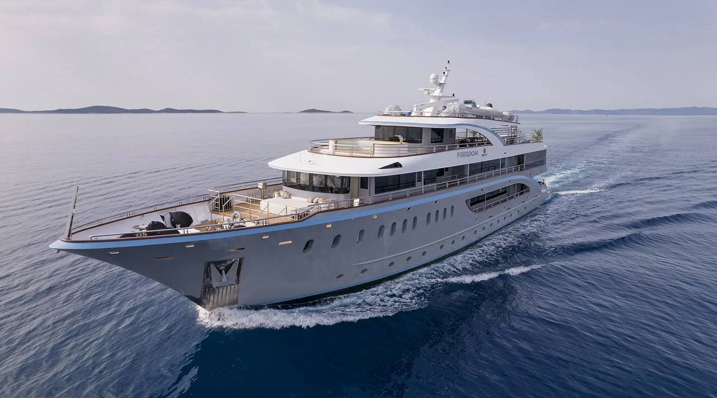 FREEDOM Cruising